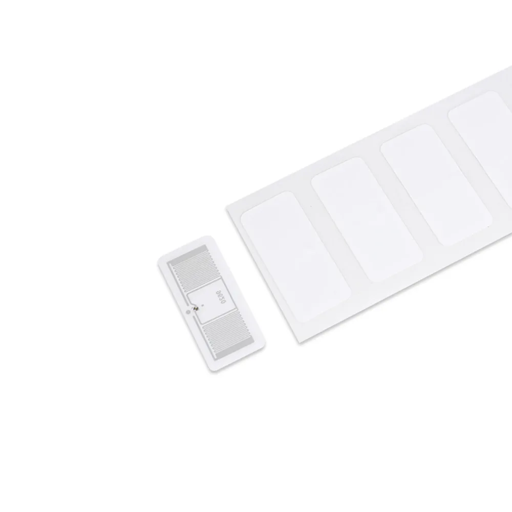 UHF RFID Label – PP Synthetic Paper – 3 – 31×13.7 mm product photograph