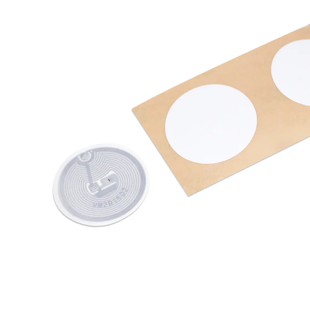 NFC Label – PET & 3M Adhesives – EV1 – Ø30 mm product photograph