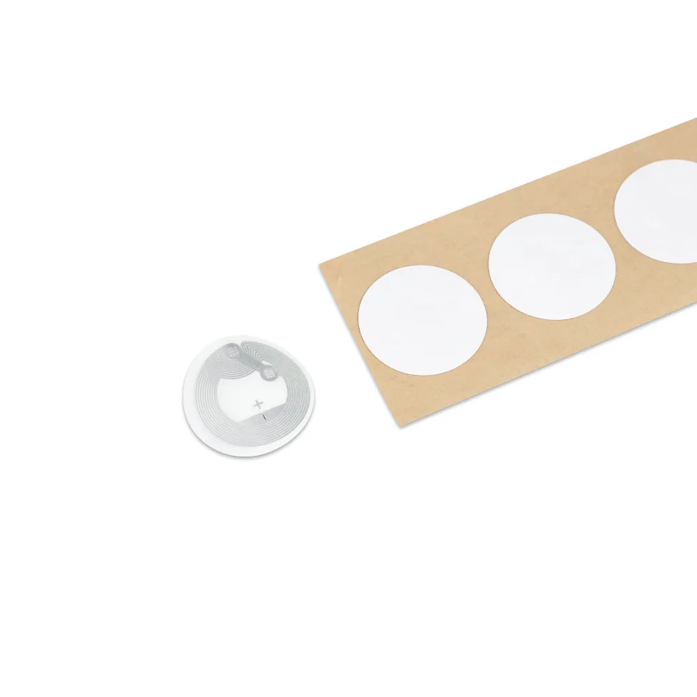 NFC Label – PET & 3M Adhesives – 216 – Ø25 mm product photograph