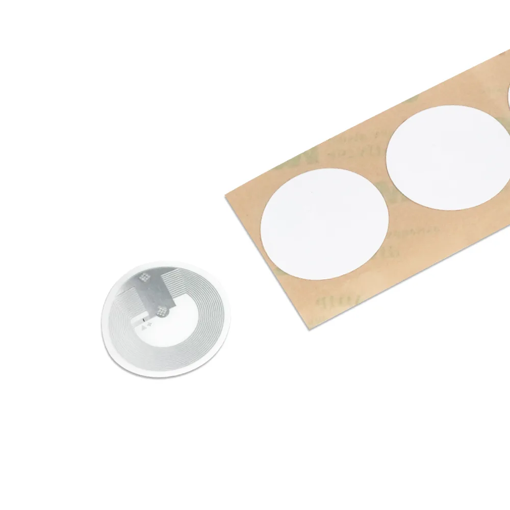 NFC Label – PET & 3M adhesive – Ø28 mm product photograph